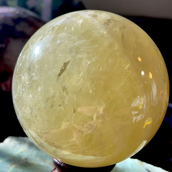 🔥SALE🔥 Yellow Smokey Quartz Crystal Sphere! Watch The Video! - Picture 8 of 12